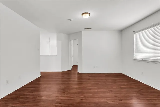 $2,950 | 6902 Amesbury Lane, Rowlett, TX 75089