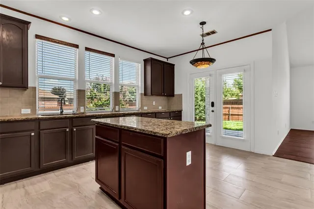 $2,950 | 6902 Amesbury Lane, Rowlett, TX 75089