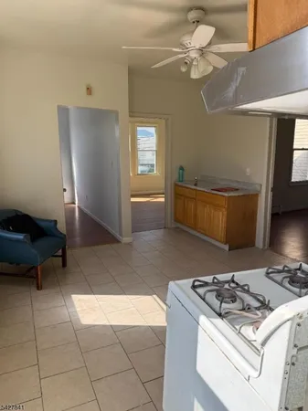 $3,000 | 22 Doremus Street, Unit 2, Paterson, NJ 07522