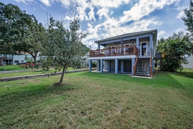 a view of outdoor space yard and green space