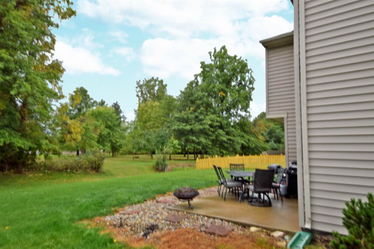 2111 Broken Oak Road Fort Wayne, IN 46818 - Photo 3 of 13