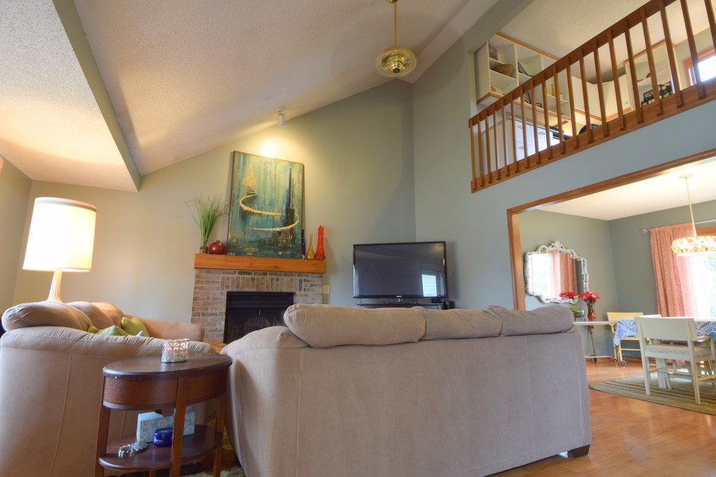 2111 Broken Oak Road Fort Wayne, IN 46818 - Photo 4 of 13