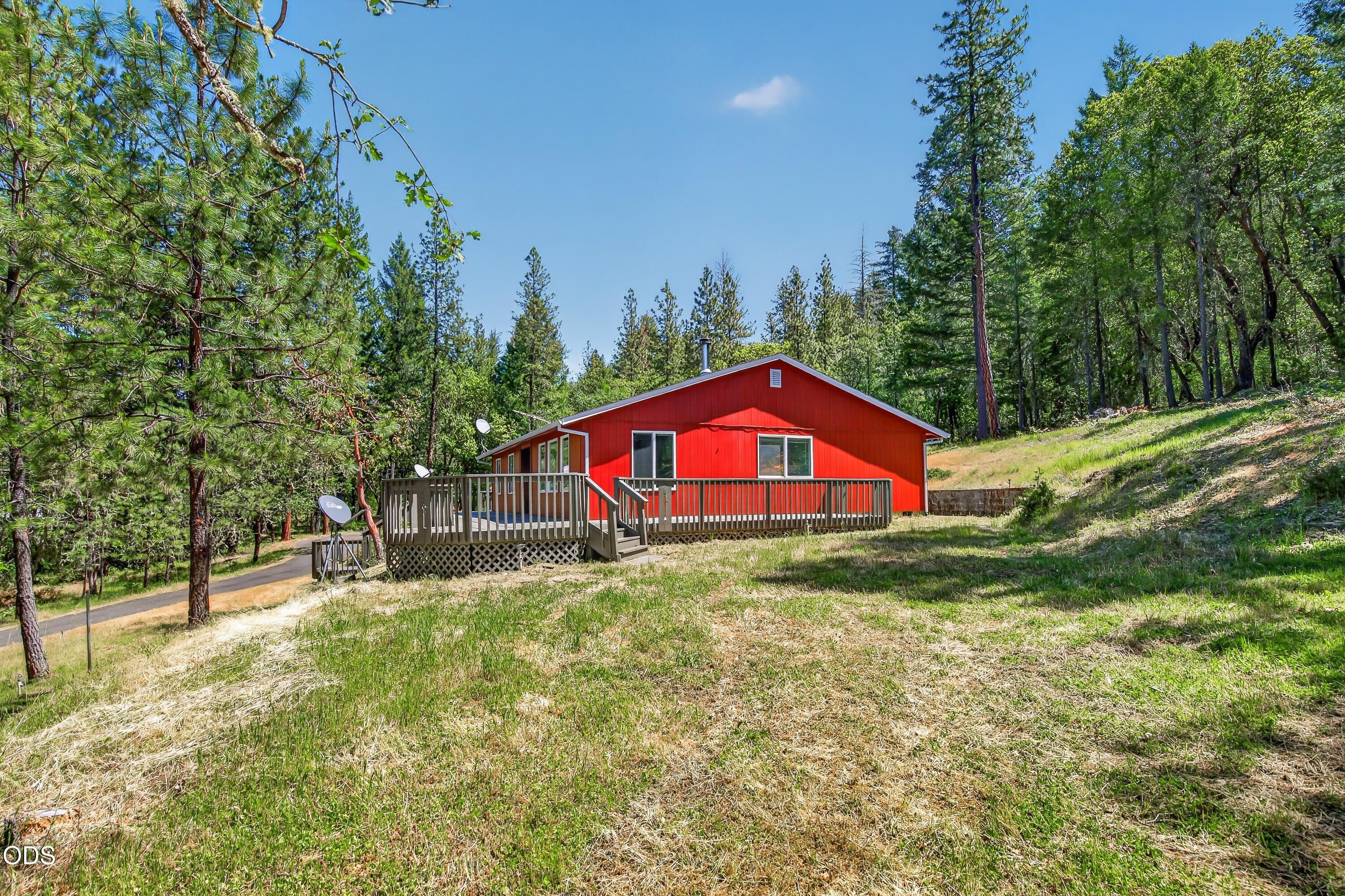 2850 East Evans Creek Road Rogue River, OR 97537 - Photo 15 of 43