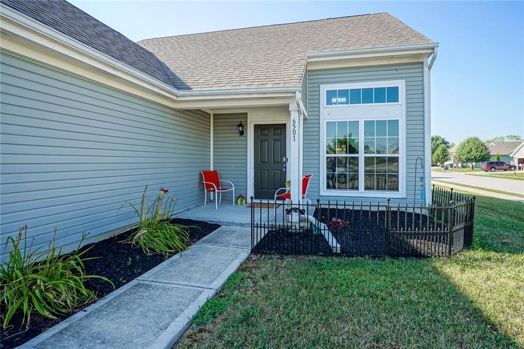 6501 Spring Flower Drive Indianapolis, IN 46237 - Photo 3 of 35