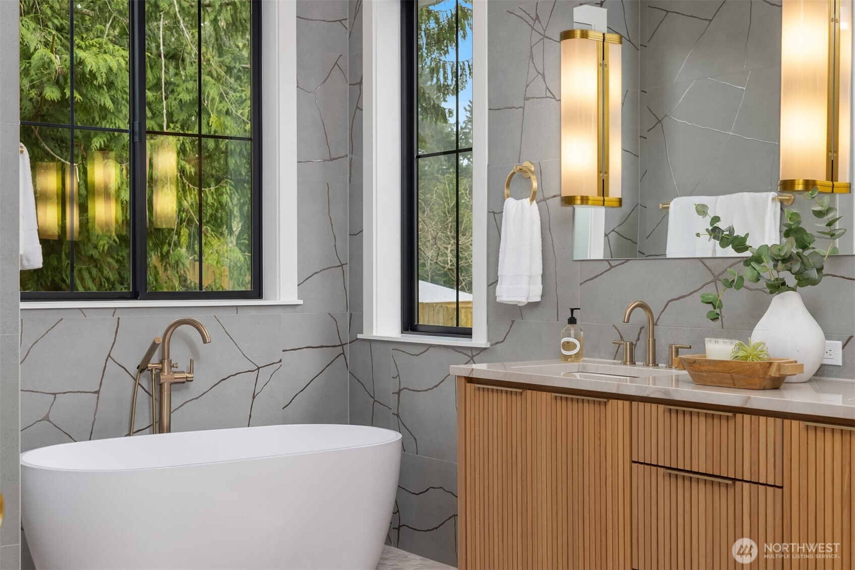 6555 Ridge Lane Northeast Bainbridge Island, WA 98110 - Photo 21 of 40