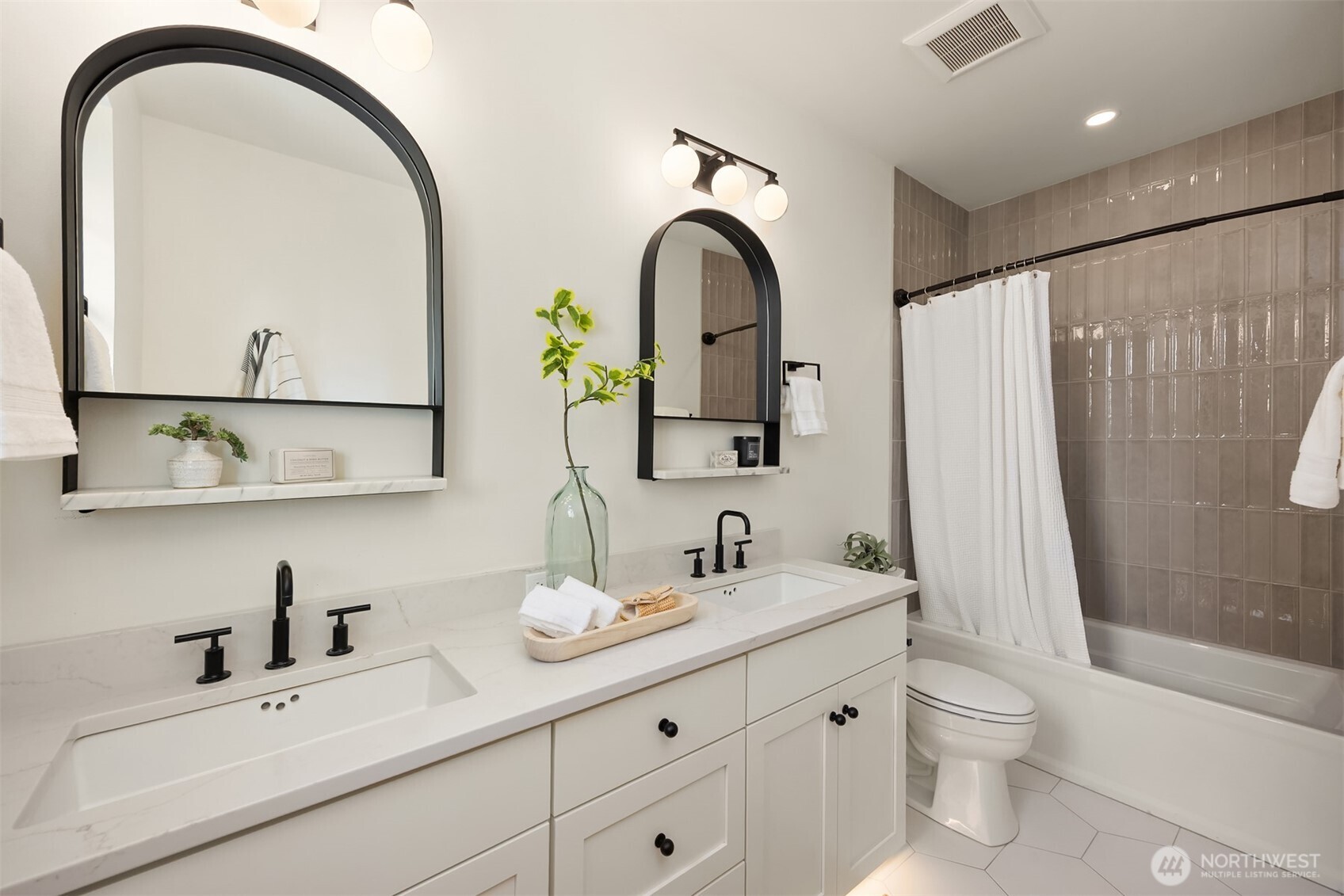 6555 Ridge Lane Northeast Bainbridge Island, WA 98110 - Photo 26 of 40