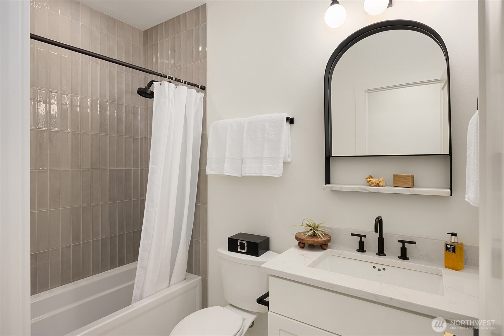 6555 Ridge Lane Northeast Bainbridge Island, WA 98110 - Photo 29 of 40
