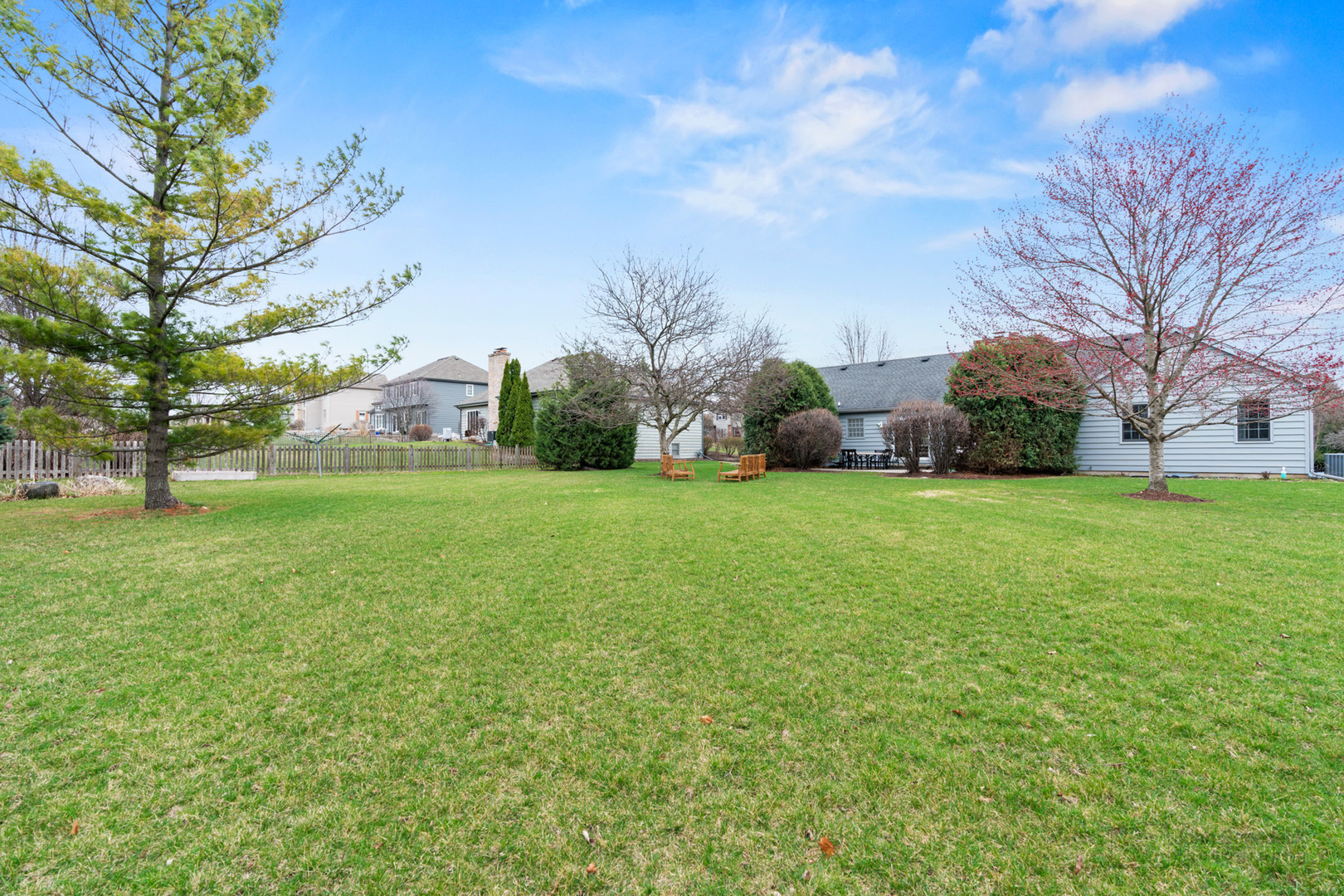 3620 Lakeview Drive Algonquin, IL 60102 - Photo 23 of 25 a view of a field with large trees