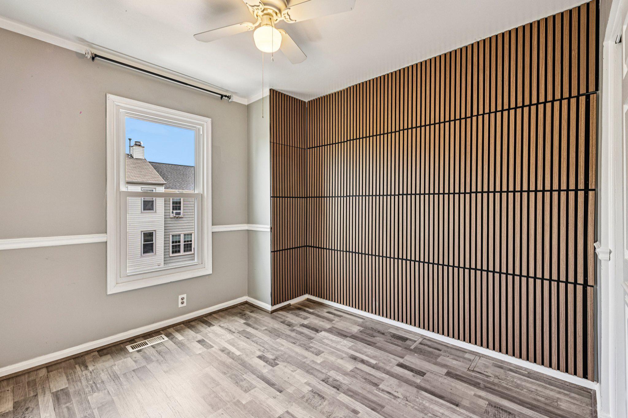 7371 St Thomas Loop Manassas, VA 20109 - Photo 14 of 31 a view of an empty room with a window