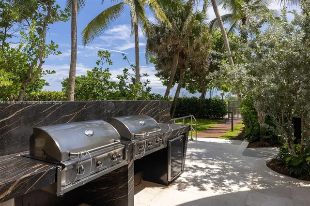 $2,899,000 | 6365 Collins Avenue, Unit 2703, Miami Beach, FL 33141