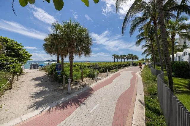 $2,899,000 | 6365 Collins Avenue, Unit 2703, Miami Beach, FL 33141