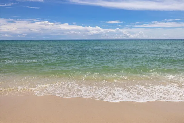 $2,899,000 | 6365 Collins Avenue, Unit 2703, Miami Beach, FL 33141