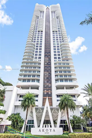 $2,899,000 | 6365 Collins Avenue, Unit 2703, Miami Beach, FL 33141