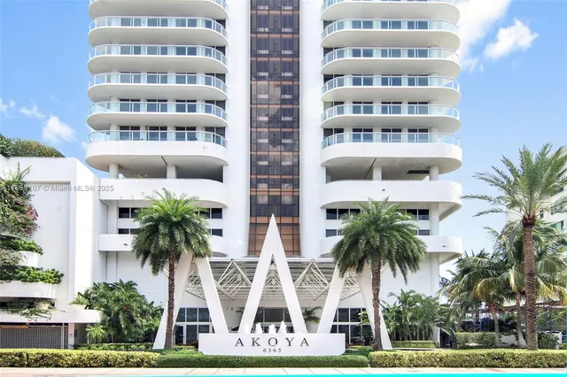 $2,899,000 | 6365 Collins Avenue, Unit 2703, Miami Beach, FL 33141