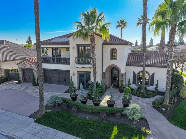 $2,247,700 | 1639 East Clubhouse Drive, Fresno, CA 93730