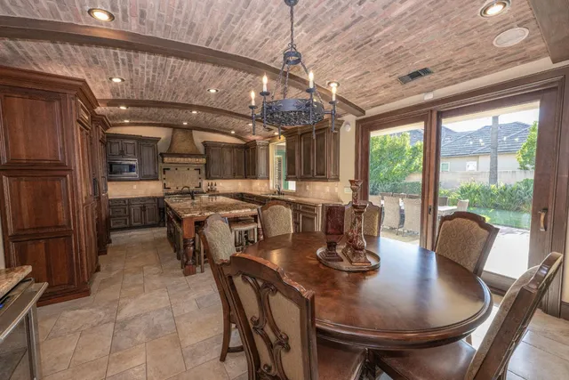 $2,247,700 | 1639 East Clubhouse Drive, Fresno, CA 93730