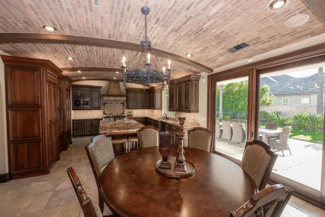 $2,247,700 | 1639 East Clubhouse Drive, Fresno, CA 93730