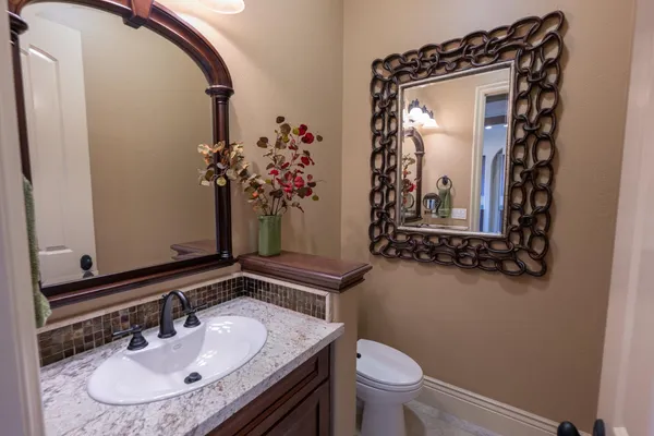 $2,247,700 | 1639 East Clubhouse Drive, Fresno, CA 93730