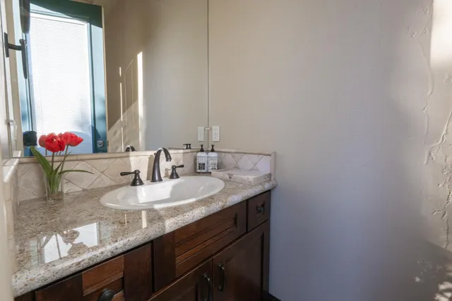 $2,247,700 | 1639 East Clubhouse Drive, Fresno, CA 93730