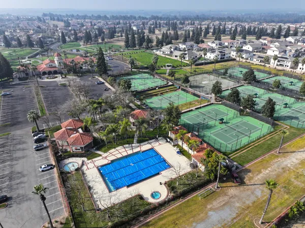 $2,247,700 | 1639 East Clubhouse Drive, Fresno, CA 93730