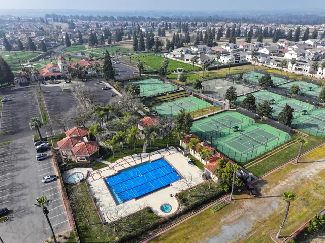 $2,247,700 | 1639 East Clubhouse Drive, Fresno, CA 93730