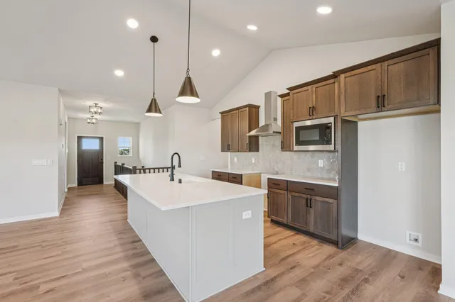 $609,900 | 465 Sandstone Street, Slinger, WI 53086