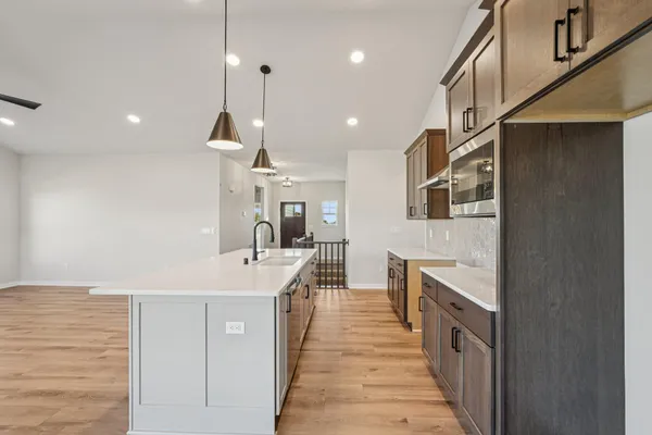 $599,900 | 465 Sandstone Street, Slinger, WI 53086