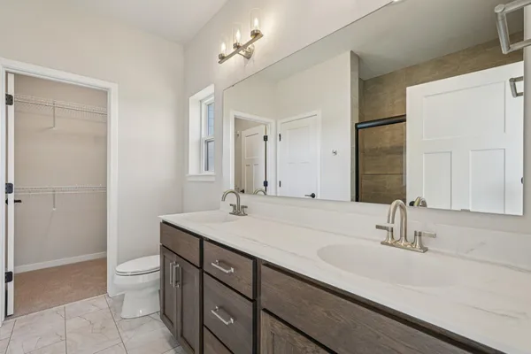 $599,900 | 465 Sandstone Street, Slinger, WI 53086