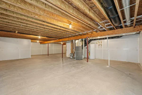 $599,900 | 465 Sandstone Street, Slinger, WI 53086