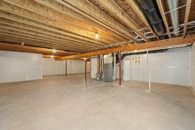 $609,900 | 465 Sandstone Street, Slinger, WI 53086