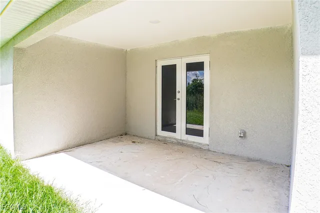 $1,695 | 2020 East 12th Street, Lehigh Acres, FL 33972