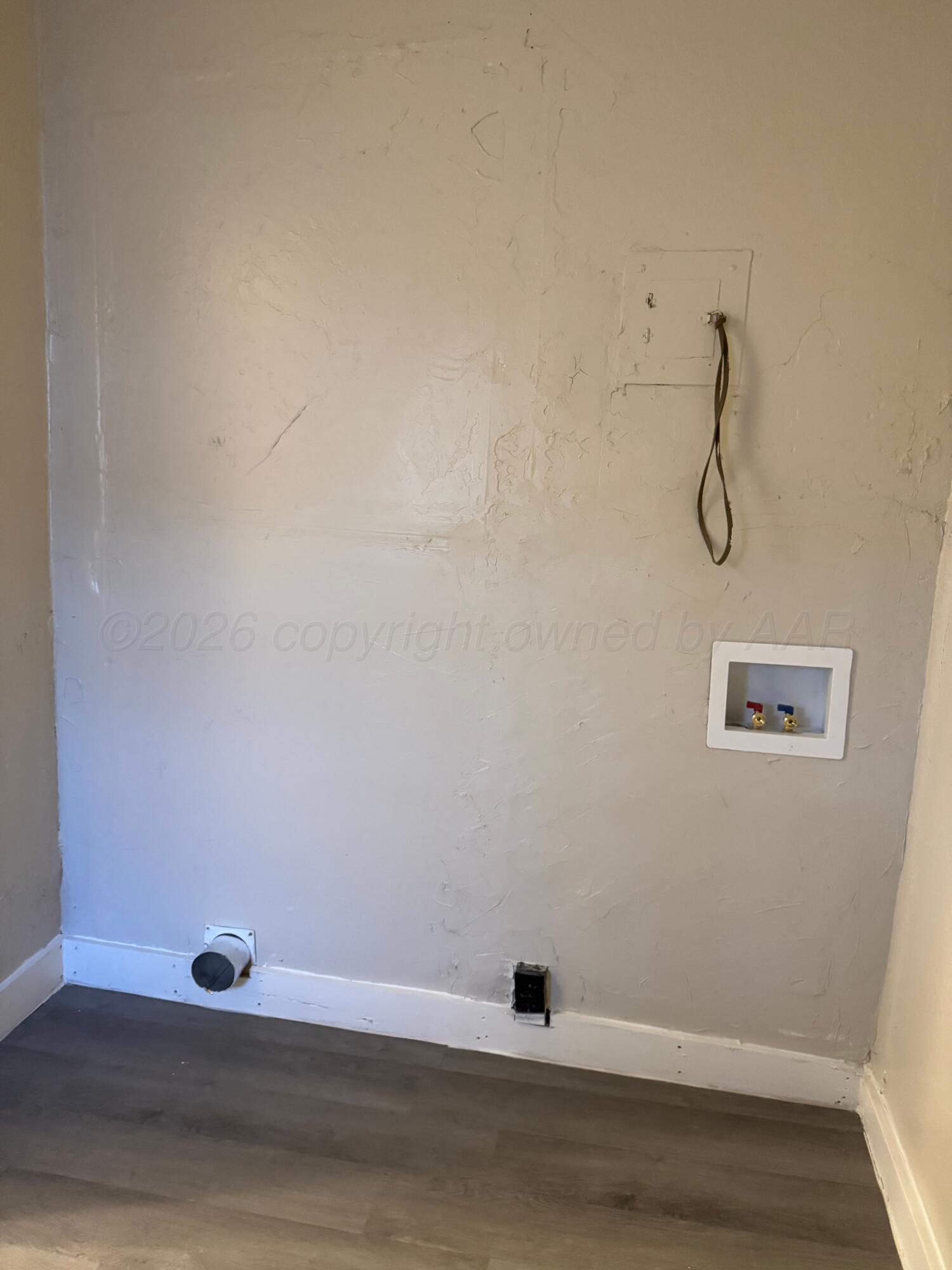 3807 South Polk Street Amarillo, TX 79110 - Photo 15 of 17 a view of a small space