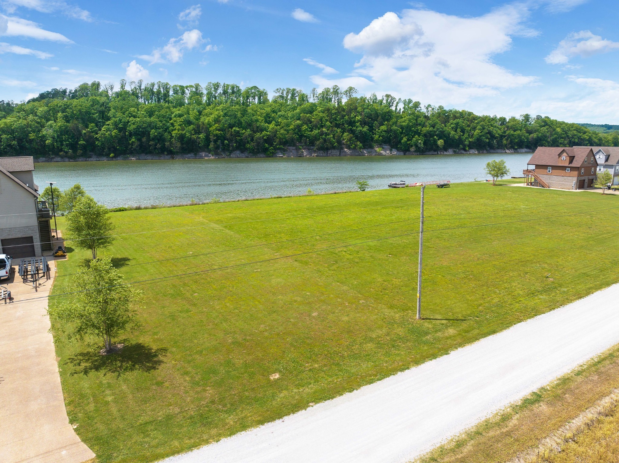 1027 Hardin Bottom River Road Clifton, TN 38425 - Photo 3 of 14 Gallery Image 3