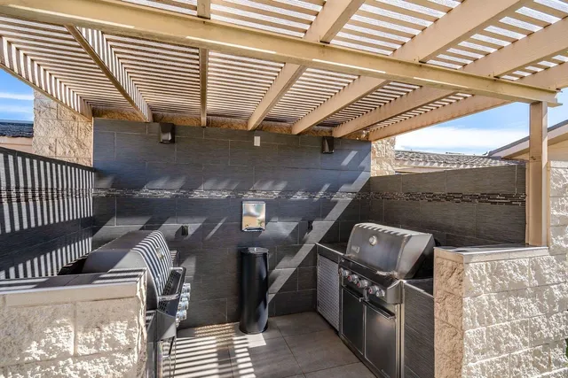 $895,000 | 2385 South Kihei Road, Unit 409, Kihei, HI 96753