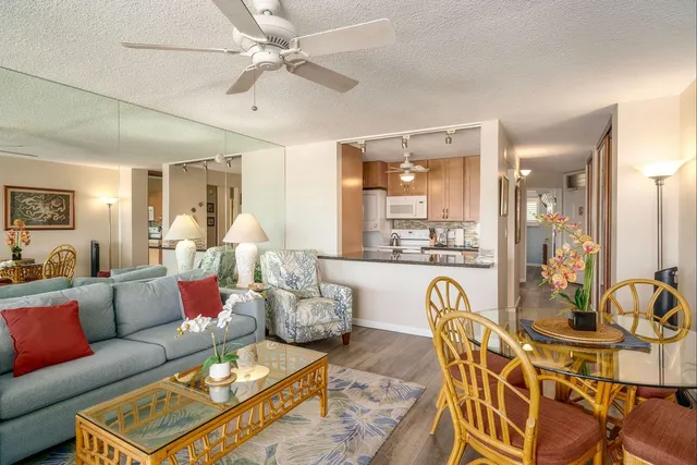 $895,000 | 2385 South Kihei Road, Unit 409, Kihei, HI 96753