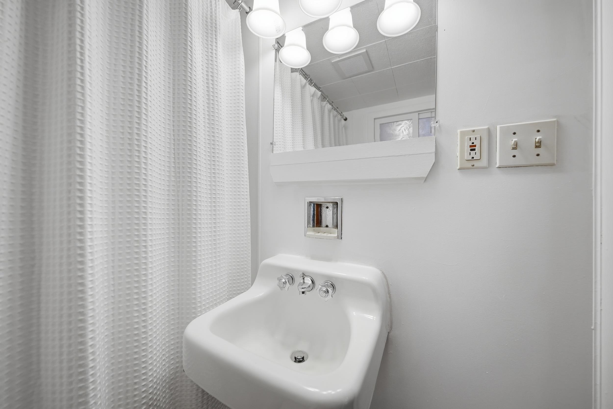 545 North State Street Concord, NH 03301 - Photo 16 of 31 Gallery Image 16