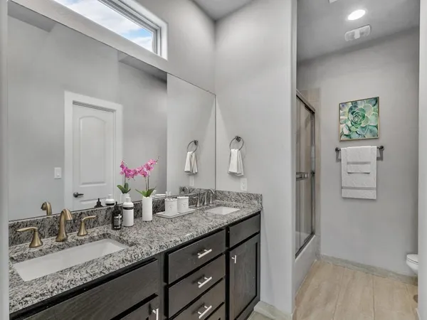 $3,248 | 4323 Dickason Avenue, Unit 30, Dallas, TX 75219