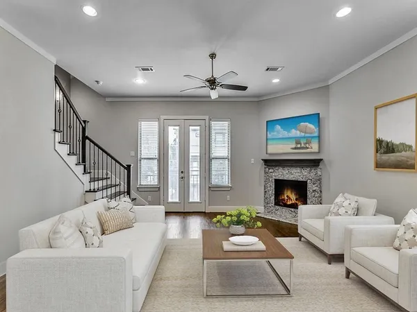 $3,248 | 4323 Dickason Avenue, Unit 30, Dallas, TX 75219