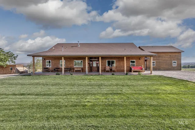 $1,300,000 | 2175 Graham Boulevard, Vale, OR 97918