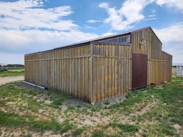 $1,300,000 | 2175 Graham Boulevard, Vale, OR 97918