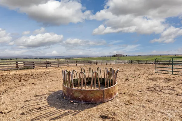 $1,300,000 | 2175 Graham Boulevard, Vale, OR 97918