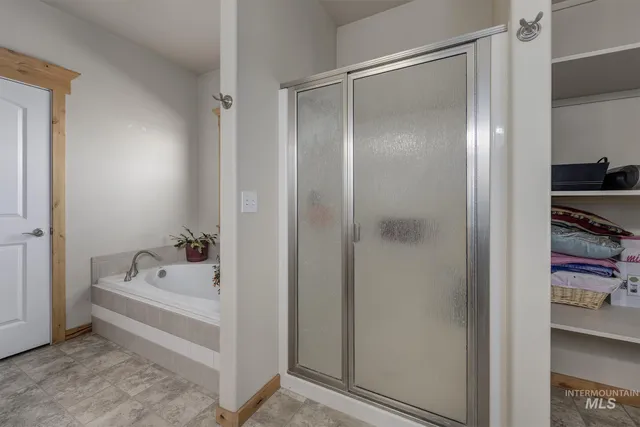 $1,300,000 | 2175 Graham Boulevard, Vale, OR 97918