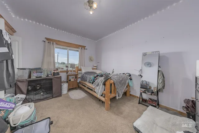 $1,300,000 | 2175 Graham Boulevard, Vale, OR 97918