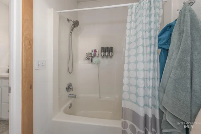 $1,300,000 | 2175 Graham Boulevard, Vale, OR 97918