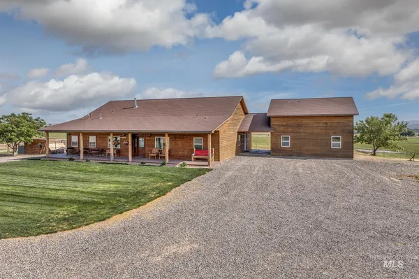 $1,300,000 | 2175 Graham Boulevard, Vale, OR 97918