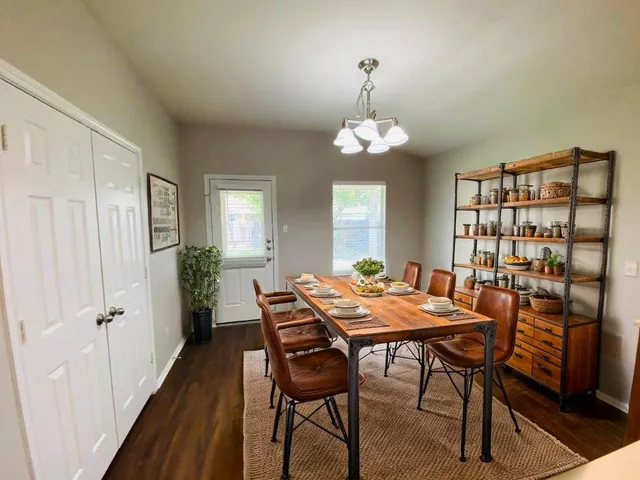 $1,650 | 124 Easy Street, Hutto, TX 78634