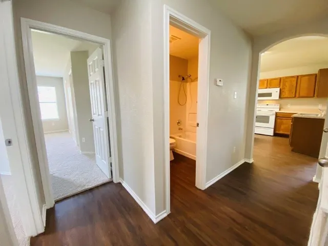 $1,650 | 124 Easy Street, Hutto, TX 78634