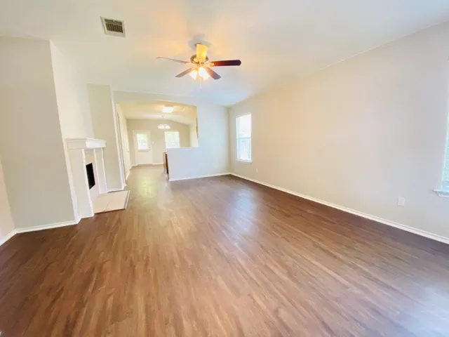 $1,650 | 124 Easy Street, Hutto, TX 78634