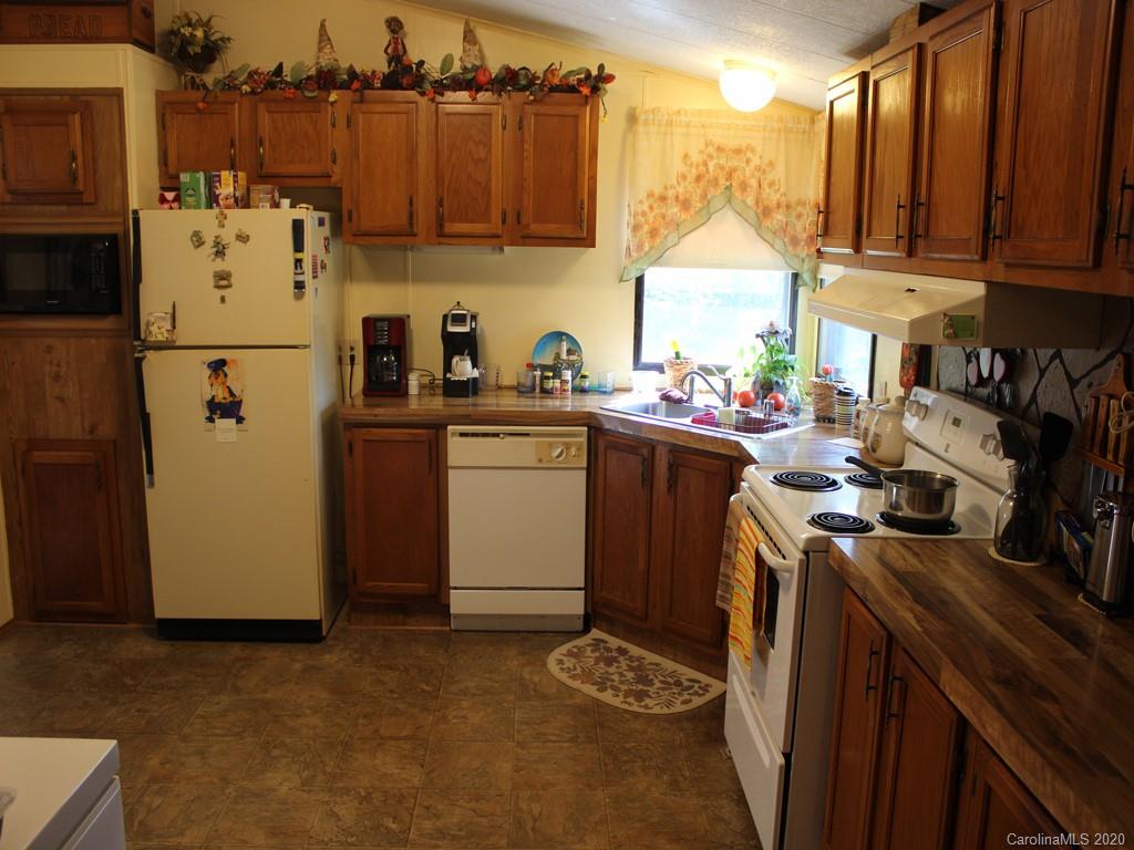 471 Murphy Branch Road Burnsville, NC 28714 - Photo 13 of 23 Gallery Image 13