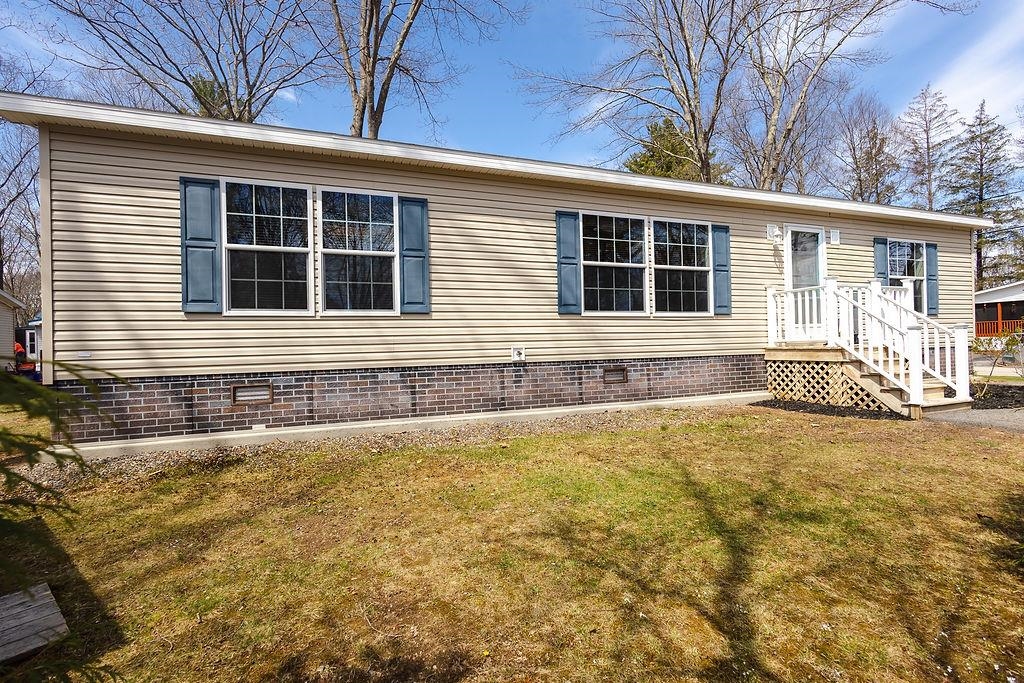 220 Robin Hood Lane, Unit 220 Exeter, NH 03833 - Photo 1 of 38